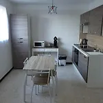 L' Escale Des Iles En Rdc De Avec Jardin A 5mn Des Plages Et De Toutes Les Commodites Six-Fours-les-Plages