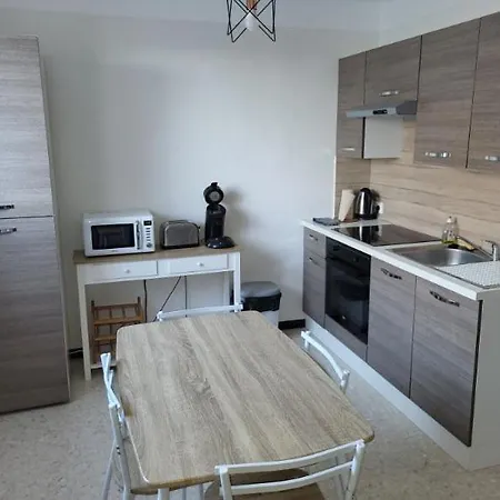 T1 Du En Rdc De Avec Jardin A 5mn Des Plages Et De Toutes Les Commodites Holiday home