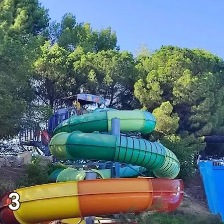 T1 Du En Rez-de-chaussée De Avec Terrasse à 5mn Des Plages En Voiture Entre Et Forêt Six-Fours-les-Plages